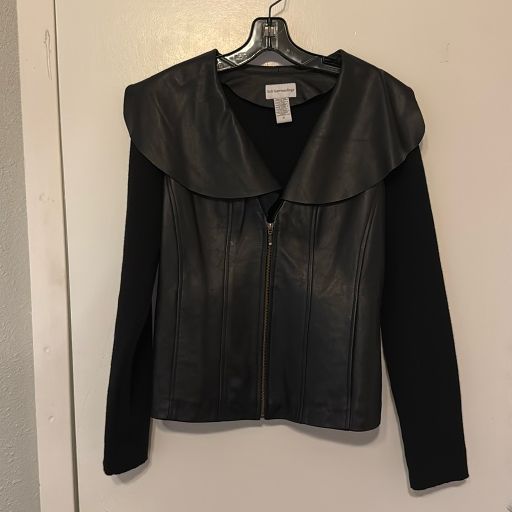 Soft Surroundings Sz S Zippered Black Sweater Jacket Leather Front
